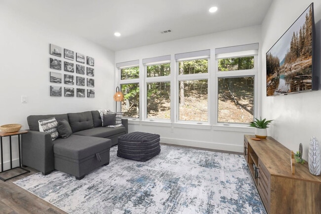 Photo - 15 Dearhurst Rd Unidad ID1221890P