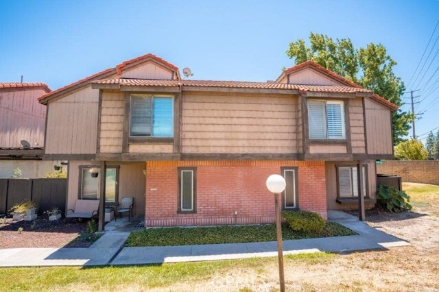 Photo - 1830 N Vineyard Ave Unit A