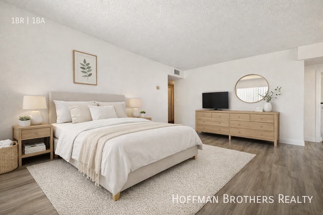 Photo - 319 S Clark Dr Unit 108