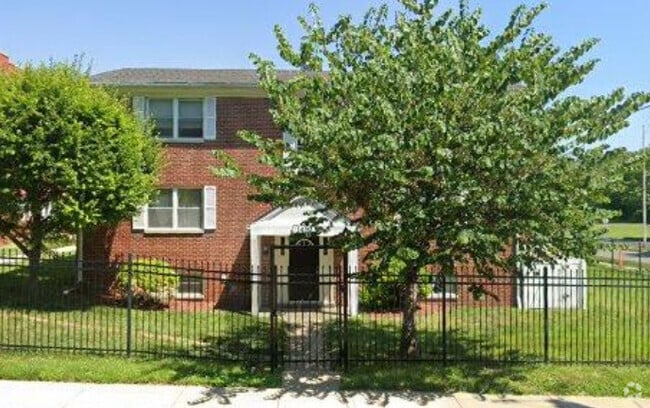 Building Photo - 1410 E 49th St Rental