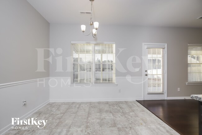 Photo - 5770 Midstream Cir