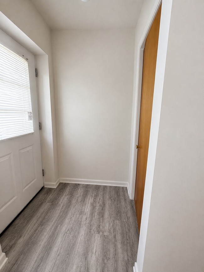Photo - 31 Railroad St Unidad Apartment 1