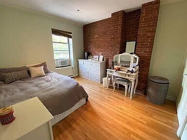 Photo - 26 Worcester Sq