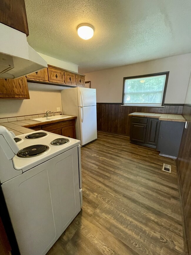 Photo - 2309 S Norwood Ave
