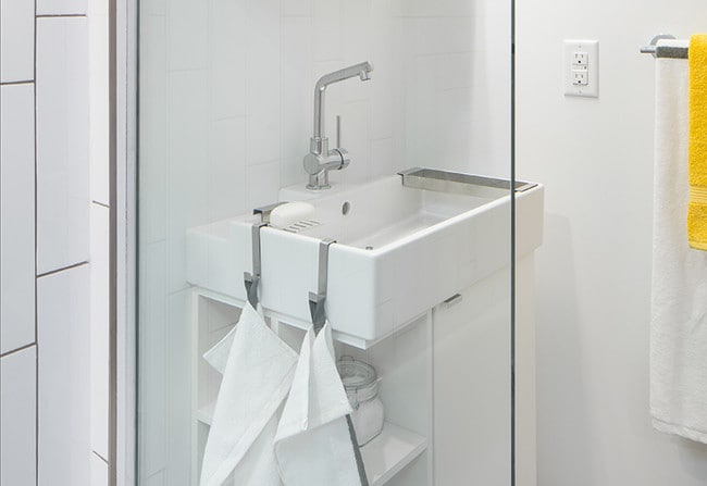 Studio bathroom