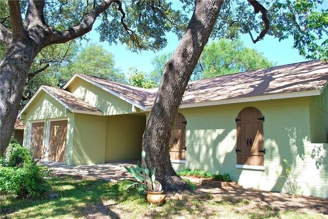 Photo - 11724 Running Fox Trail