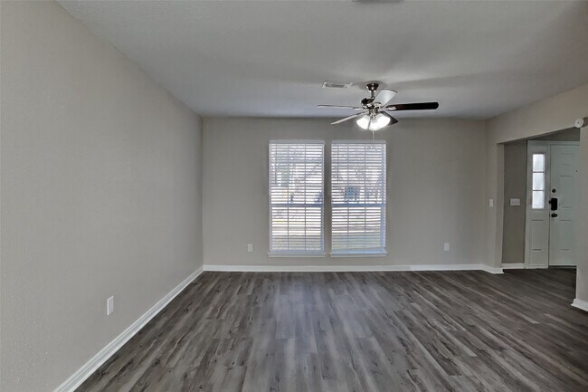 Photo - 3414 Green Fields Dr