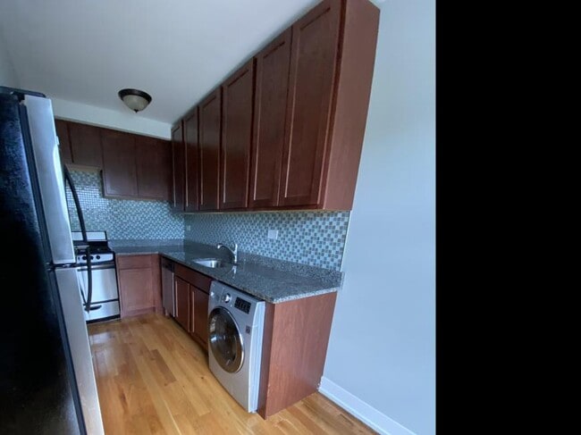 Photo - 1 bedroom in Chicago IL 60614 Unit 1BED-304