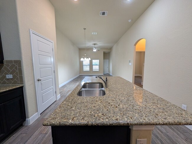 Photo - 1227 Old FM 306
