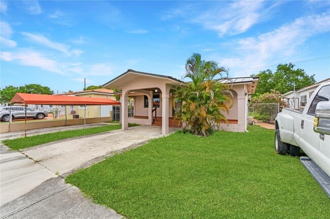Photo - 121 SW 71st Ave