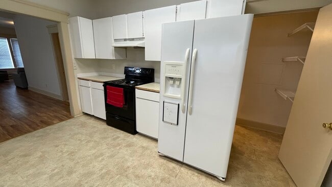 Photo - 2911 Nassau St