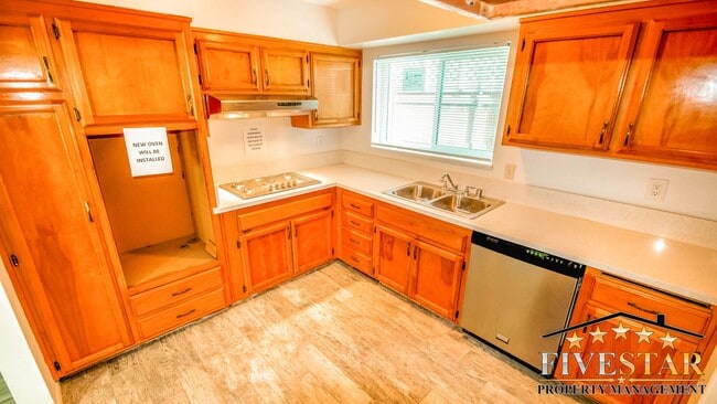 Photo - 2816 Occidental St