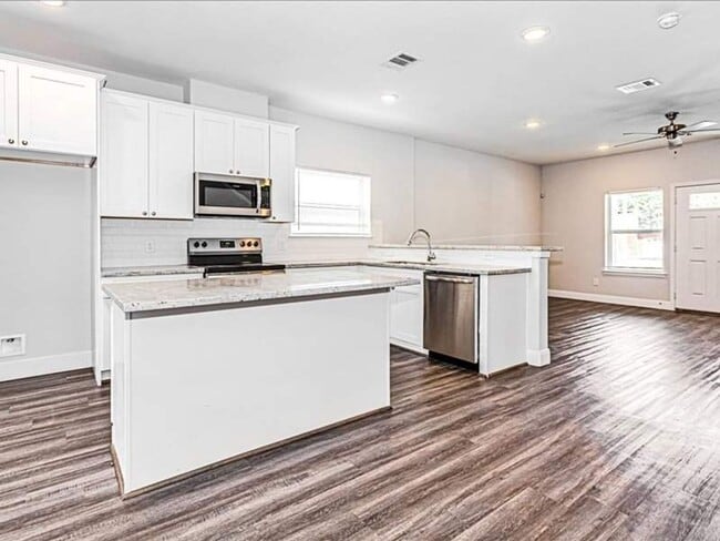 Photo - 9314 Sundown Dr Unit B