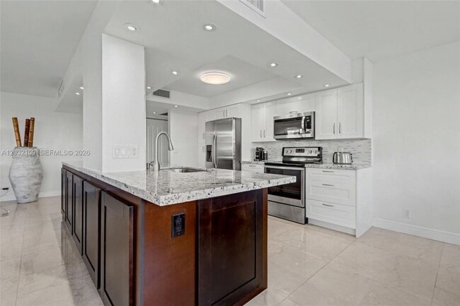 Photo - 2017 S Ocean Dr Unit 2 Bedroom Condo for Rent