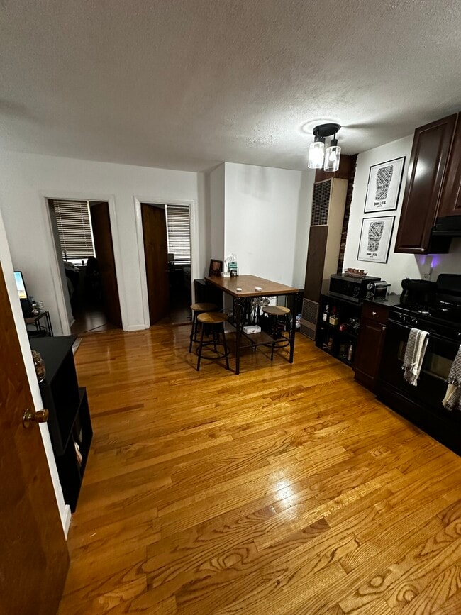 Photo - 137 Endicott St Unit 3B