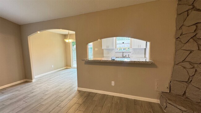 Photo - 3303 Glen Spring Dr