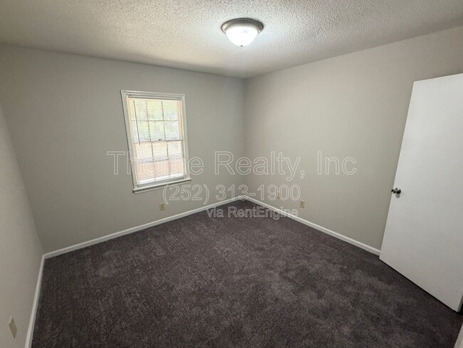 Photo - 2249 Sherwood Ave