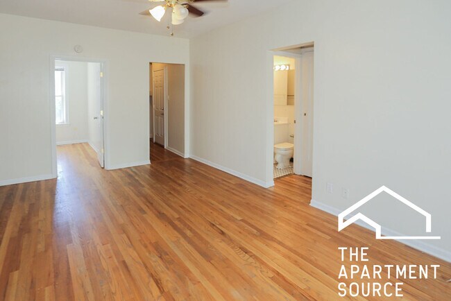 Photo - 3914 N Pine Grove Ave Unit 3W