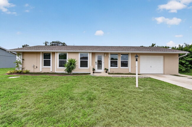 Photo - 1057 Tropical Ave NW