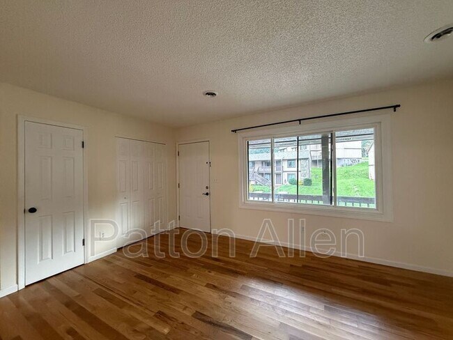 54 Dawnwood Cir