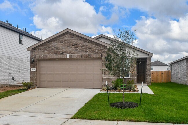 Building Photo - 25230 Benroe St