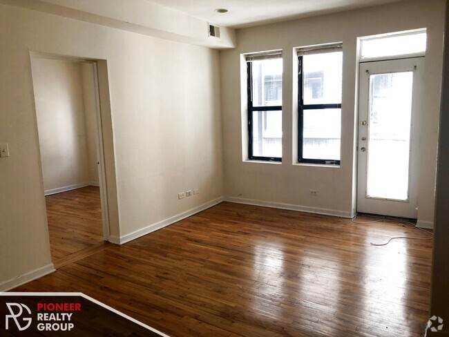 Building Photo - 912 W Dakin St Unit #917-303 Rental