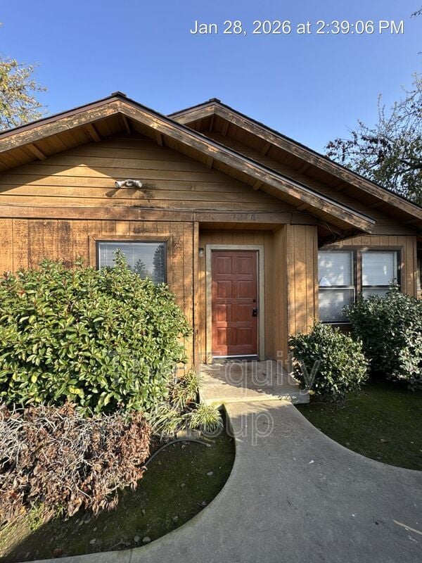 Building Photo - 1270 Tustin Cir