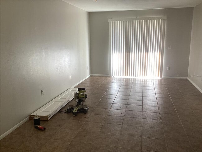 Photo - 2050 Bowen Dr