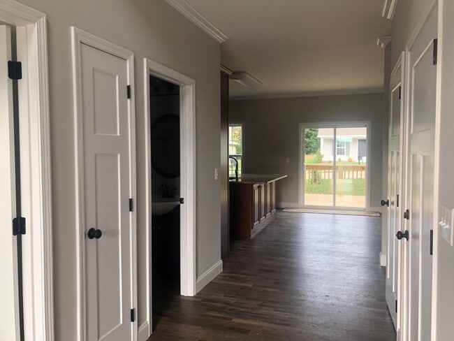 Photo - 185 Ridge Pointe Dr