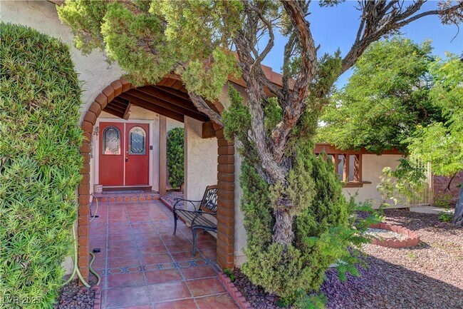 Photo - 3751 El Camino Rd