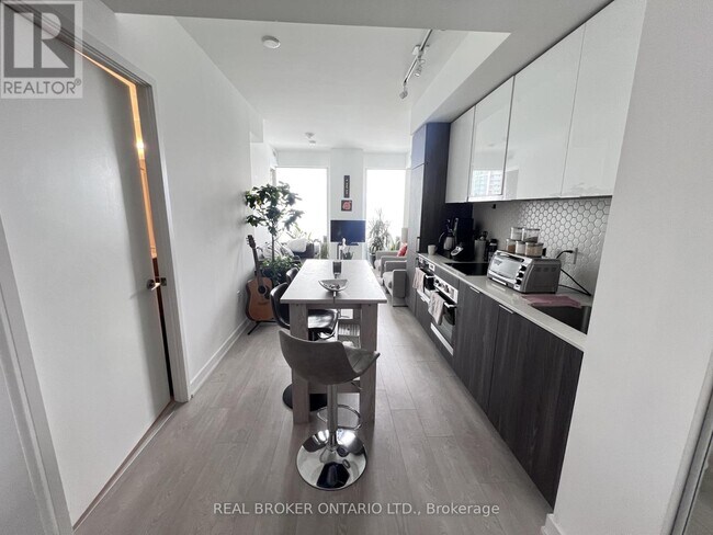 Photo - 15 Queens Quay E Unit 2608