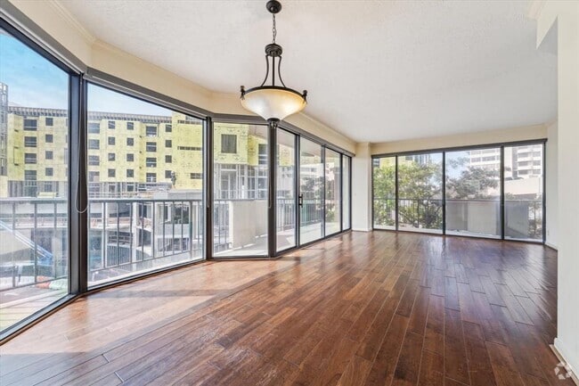 Building Photo - 3350 McCue Rd Unit 301 Rental
