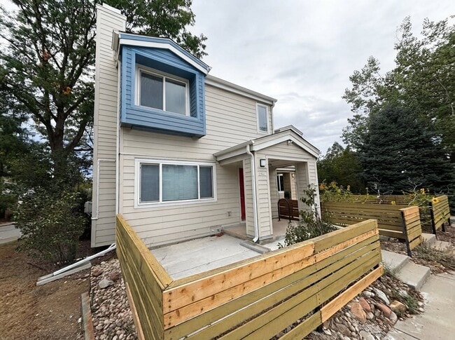 694 Walden Cir