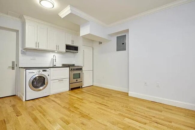 Building Photo - 2 bedroom in New York NY 10010 Unit 0GLA Rental