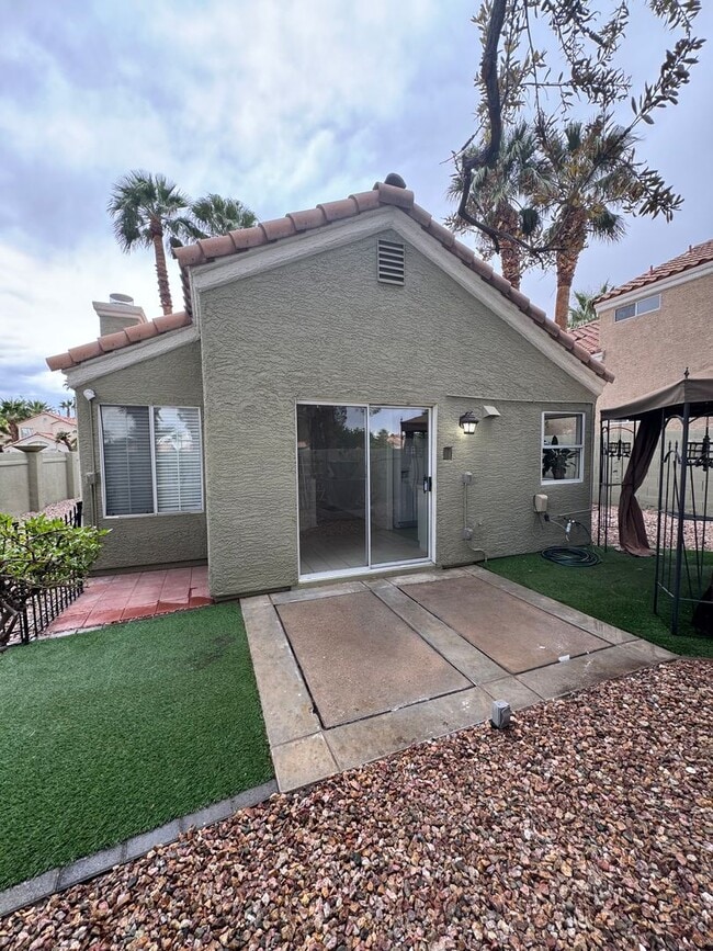 9224 Kentucky Oaks Dr