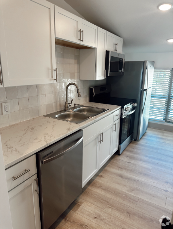Building Photo - 308 W Worley St Unit 200 Rental