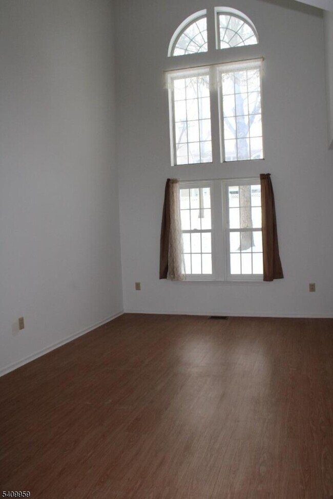 Photo - 2 Washington Ct