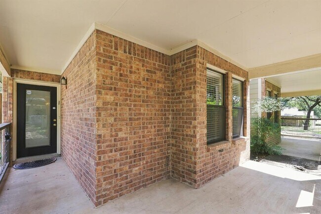7825 Beauregard Cir