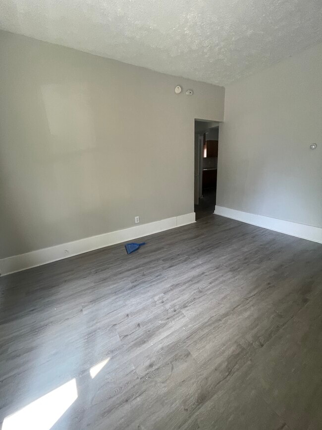 Living Room - 50 Rowland Ave Unit 50 Rowland