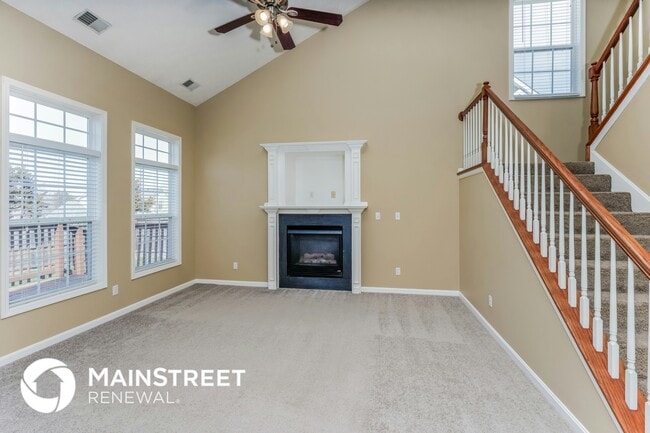 Photo - 914 Lyle Ct