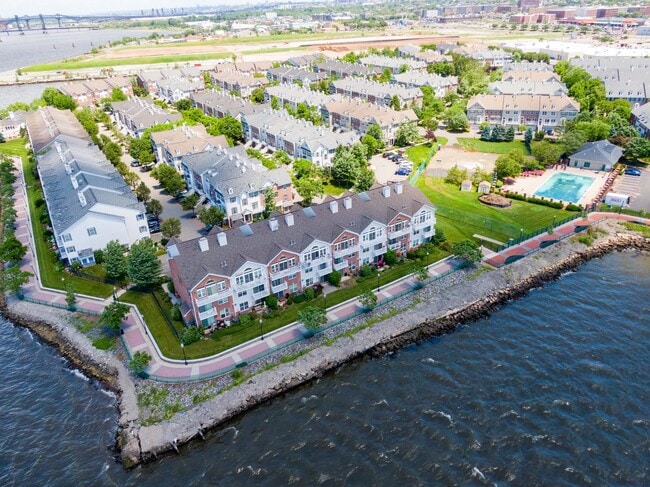 Photo - 13 McMartin Ct