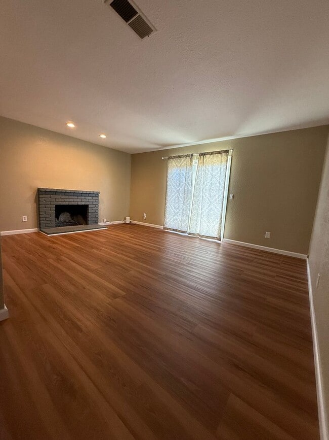 Photo - *Beautifully Updated 4 Bedroom, 2 Bathroom Home in Fairfield!*