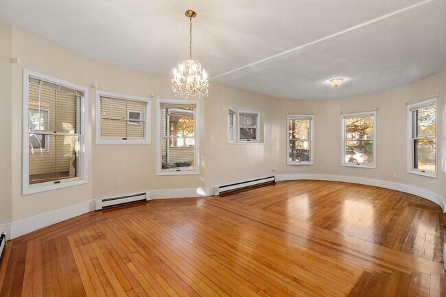 Photo - 76 Dexter Ave Unidad 1