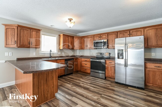 Photo - 811 Willow Ln