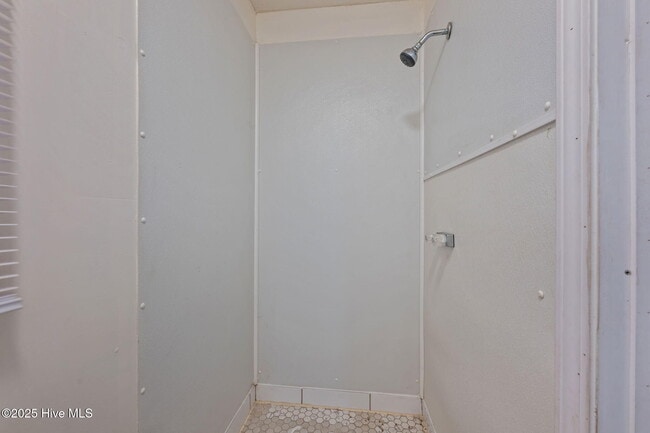 Photo - 700 2nd Ave