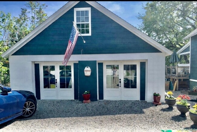 Building Photo - 16 Rock Hill Rd