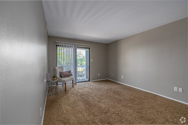 Venetian 1BD 1BA - Living Area