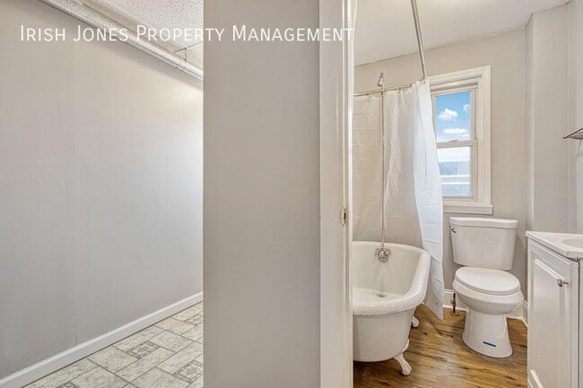 Photo - 19 Hinman Ave Unit Apt. 2