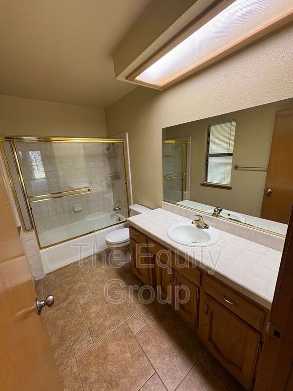 Photo - 644 N Atwood St