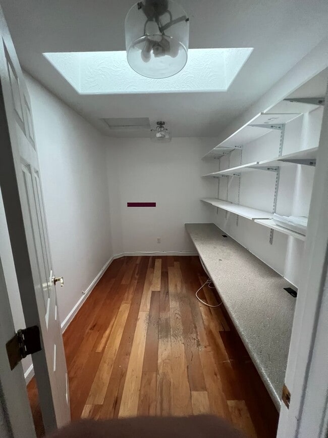 Photo - Executive Rental